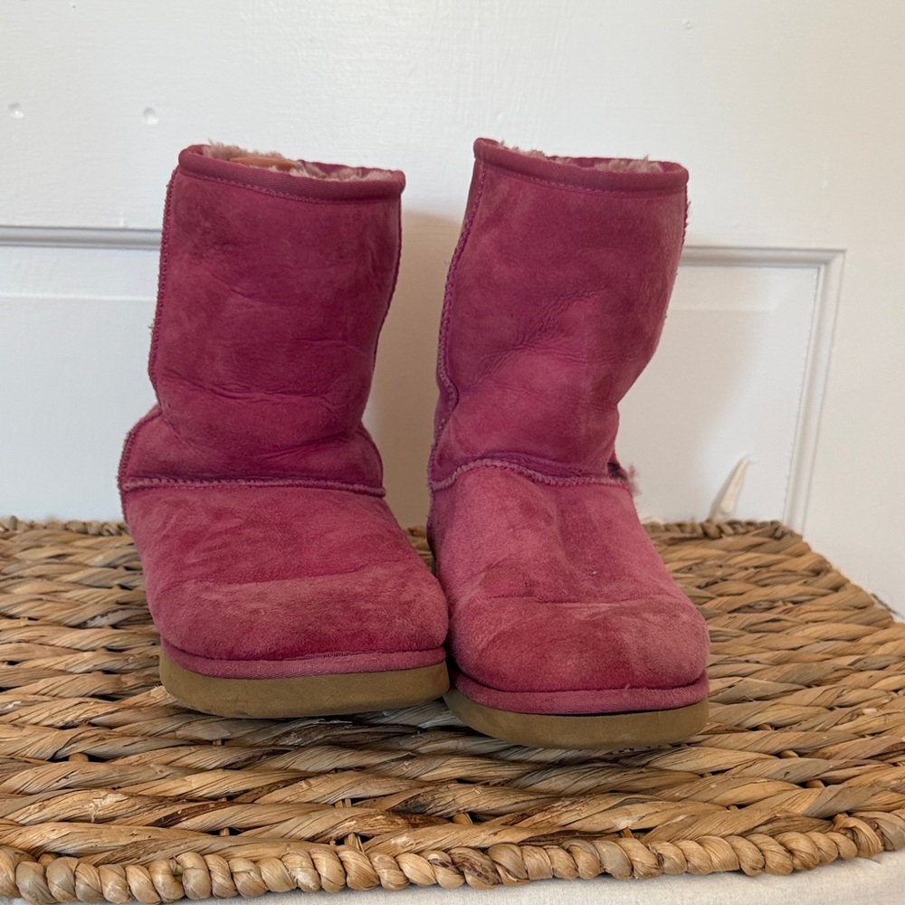 Pink y2k vintage UGGs